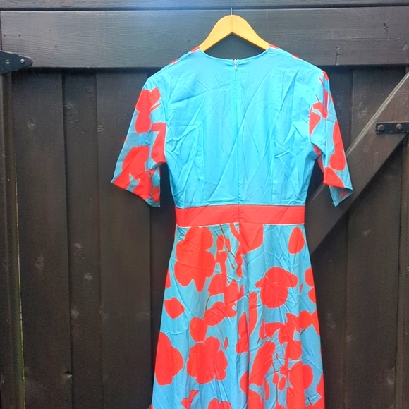 Women's Vibrant Temperament V-neck Floral dress. Short Sleeved Size Small BNWOT - Picture 7 of 9